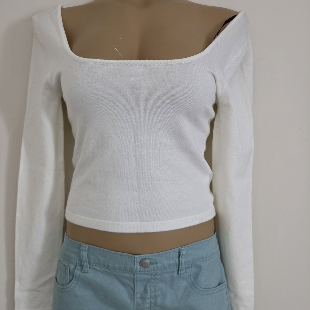 Forever 21 Cream Long Sleeve Crop Top Scoop Neck Size L